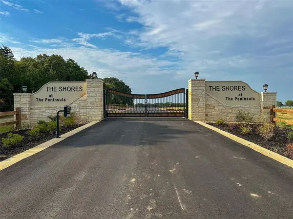 215 Cove Side Court, Honey Grove, TX 75446