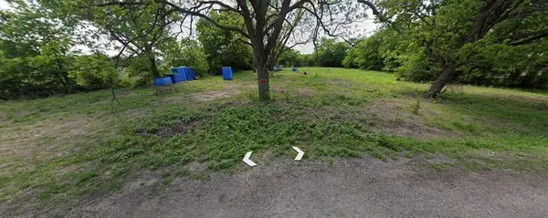 104 Short Street, Grandview, TX 76050