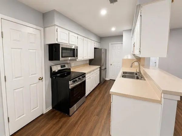 5641 Macneill Drive, Haltom City, TX 76148