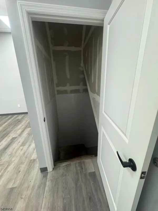 81 Tremont Ave, Newark City, NJ 07106