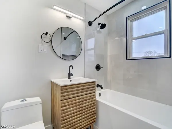 7 Adams Ave, Victory Gardens Boro, NJ 07801