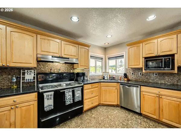 2126 LEWIS RIVER RD, Woodland, WA 98674