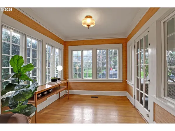 415 NE MIRIMAR PL, Portland, OR 97232