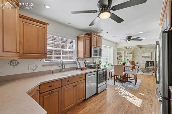 11 Heather DR, Colorado Springs, CO 80906