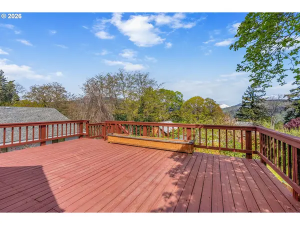 1220 EUGENE ST, Hood River, OR 97031