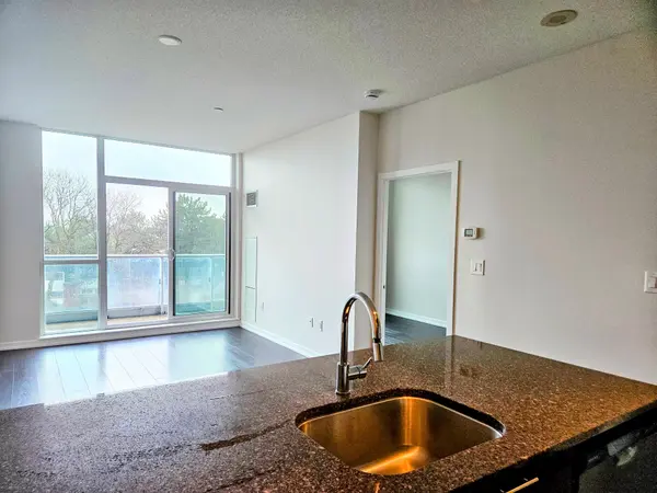 66 Forest Manor RD #204, Toronto C15, ON M2J 0B7