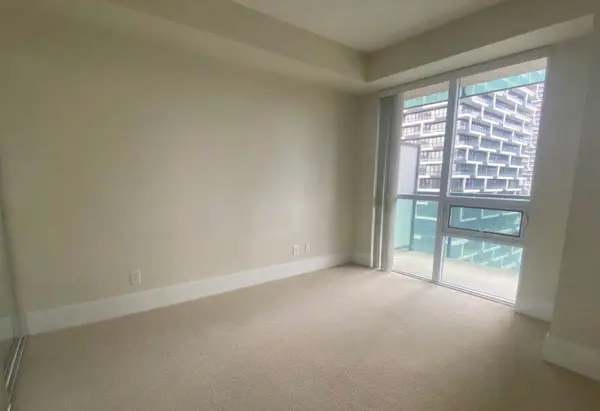 70 Roehampton AVE #811, Toronto C10, ON M4P 1R2