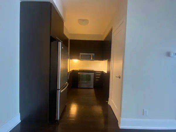 70 Roehampton AVE #811, Toronto C10, ON M4P 1R2