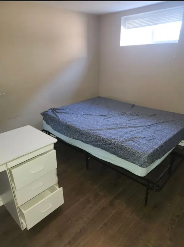 16 Morbank DR #Bsmt 1, Toronto E05, ON M1V 2M2