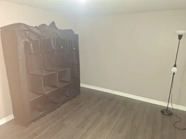 16 Morbank DR #Bsmt 1, Toronto E05, ON M1V 2M2