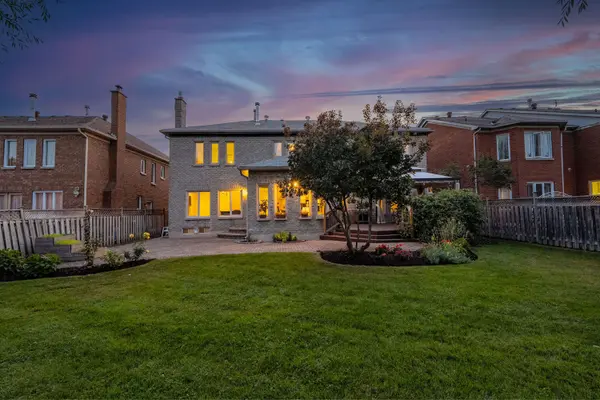 29 Northgate CRES, Richmond Hill, ON L4B 2K8