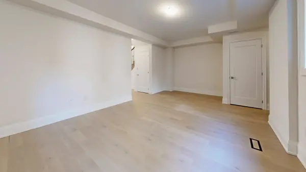 9400 Bayview AVE #Main, Richmond Hill, ON L4C 4Z2