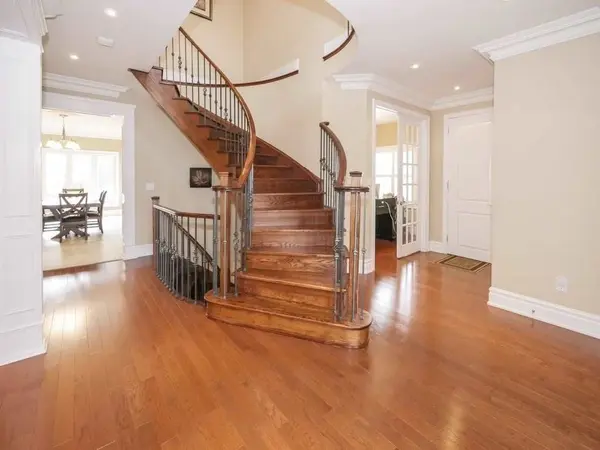 15 Vomano ST, Richmond Hill, ON L4C 0T9