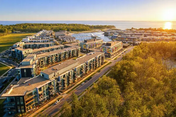 333 Sunseeker AVE #243, Innisfil, ON L9S 0R6