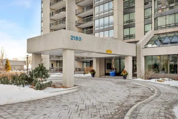 2180 Marine DR #1401, Oakville, ON L6L 5V2