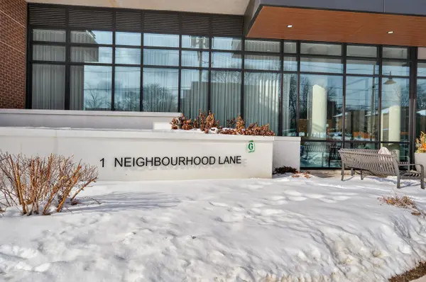 1 Neighbourhood LN #401, Toronto W07, ON M8Y 0C2