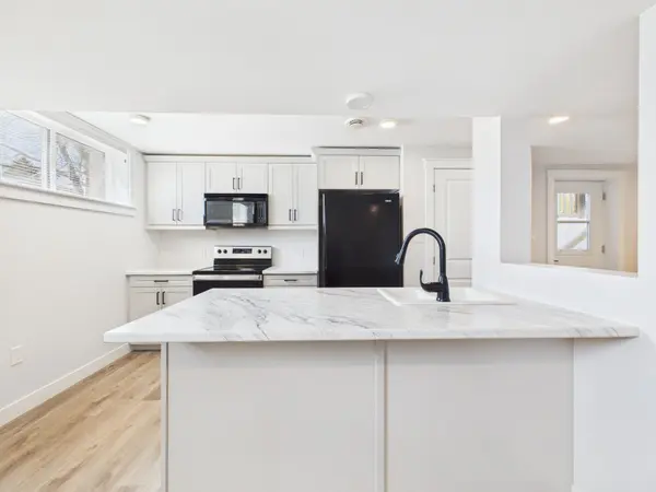 966B Charles ST, Kincardine, ON N2Z 2C3