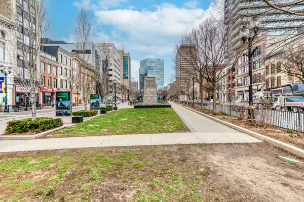 112 King ST E #905, Hamilton, ON L8N 1A8