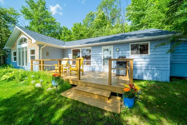 1937A East Bay RD, Frontenac, ON K0H 2M0