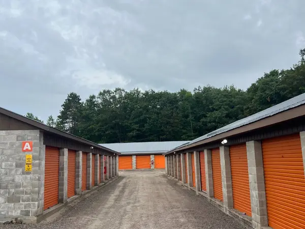 1711 Winhara RD, Bracebridge, ON P1P 1R1