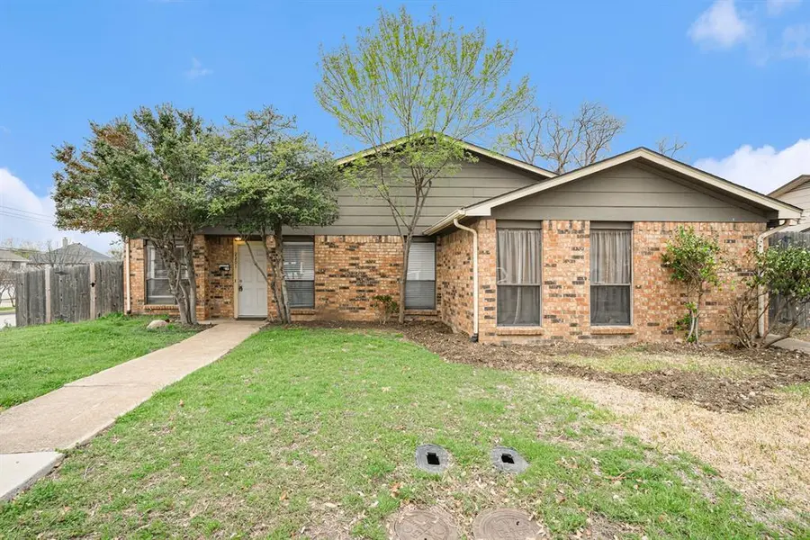 2201 Jackson Circle, Carrollton, TX 75006