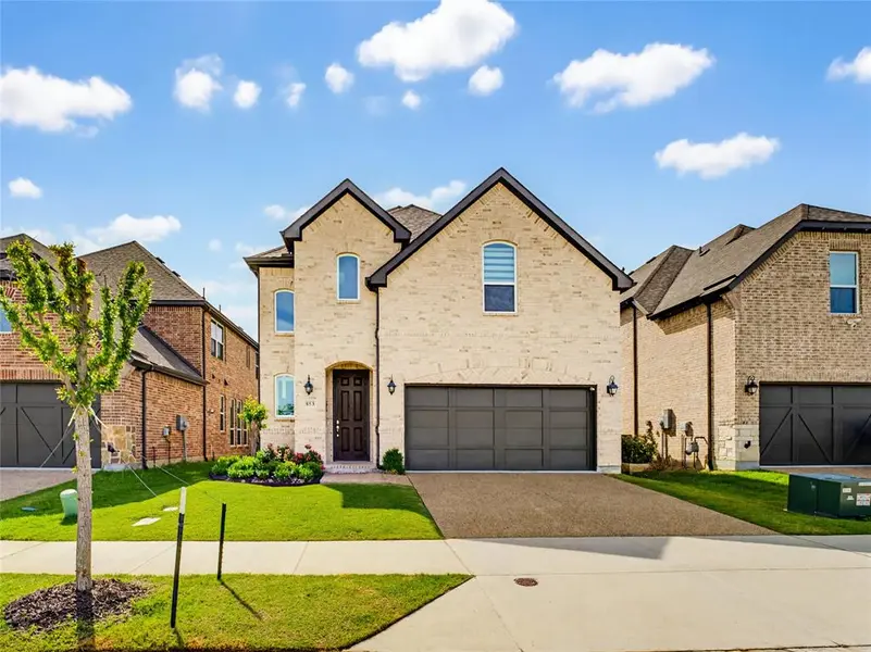 853 Lady Tessala Avenue, Lewisville, TX 75056
