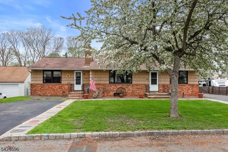 13 New St, Stanhope Boro, NJ 07874