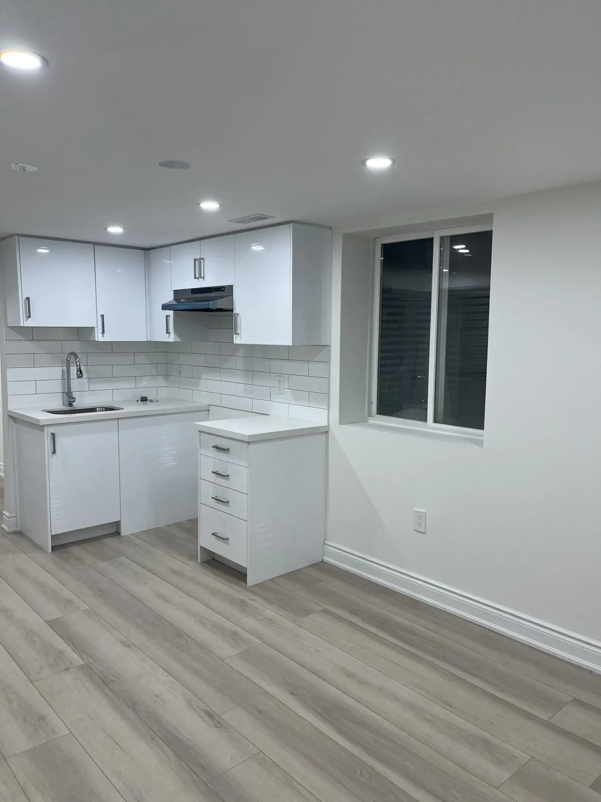 114 Mill (lower) ST N, Brampton, ON L6X 2N9