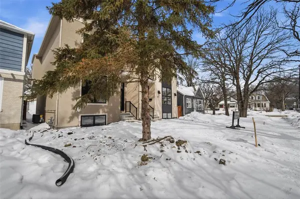 973 Warsaw AVE, Winnipeg, MB R3M 1C1
