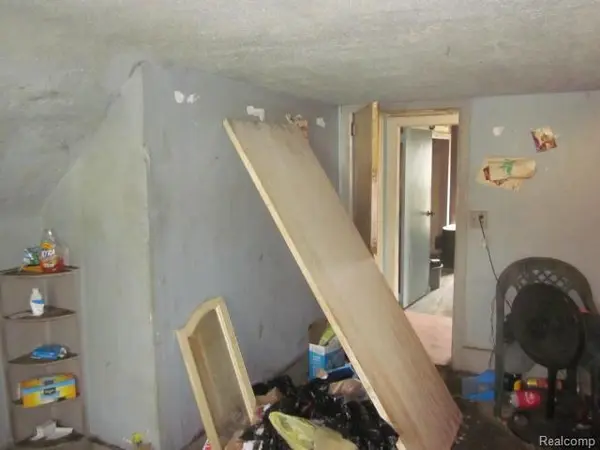 907 Wayne ST, Blackman Charter Township, MI 49202