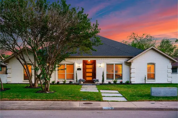 7246 Arbor Oaks Drive, Dallas, TX 75248