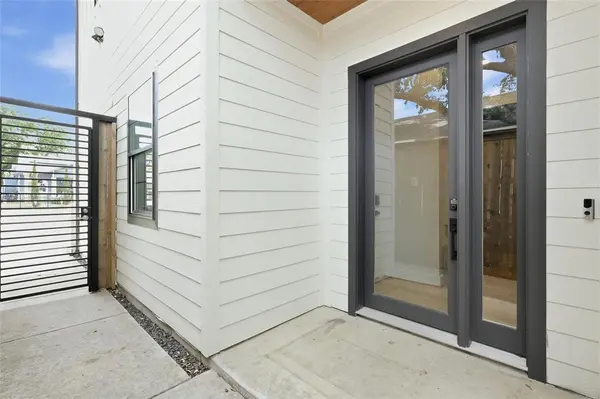 1007 Mount Auburn Avenue, Dallas, TX 75223