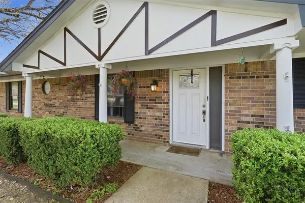 1325 Hemphill Drive, Cleburne, TX 76033