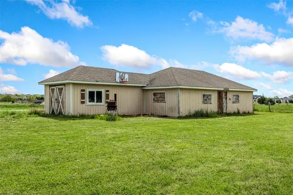 2210 N Sky Meadows Drive, Caddo Mills, TX 75135