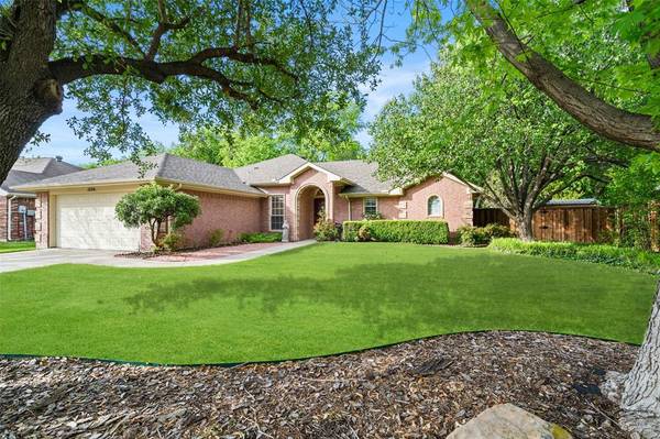 1504 Manten Boulevard, Denton, TX 76208