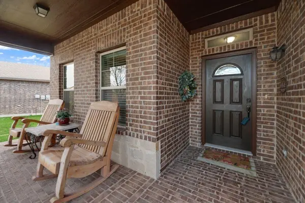 11021 Erinmoor Trail, Fort Worth, TX 76052