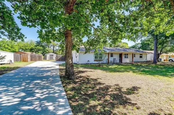 2212 Ridge Lane, Grapevine, TX 76051