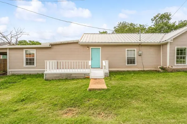 1391 N Paddock Street, Stephenville, TX 76401