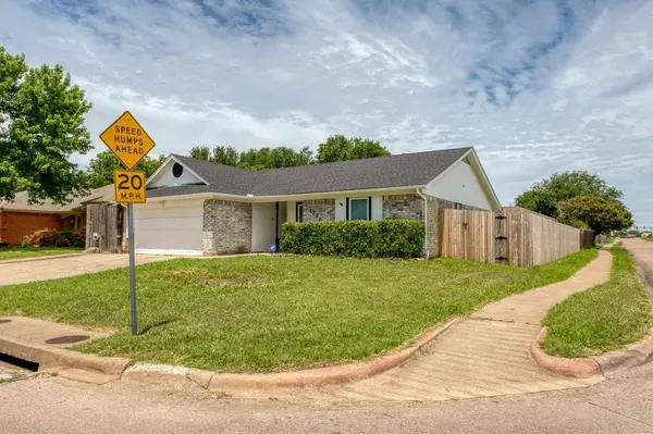 1700 Willow Vale Drive, Fort Worth, TX 76134