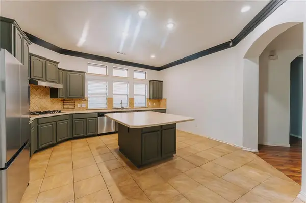 8132 Black Ash Drive, Fort Worth, TX 76131