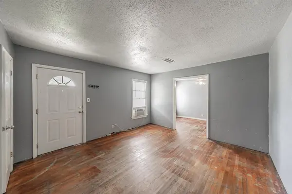 6553 Jerrell Street, North Richland Hills, TX 76180