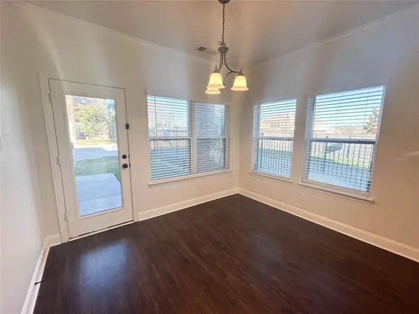 300 Brothers Boulevard, Red Oak, TX 75154