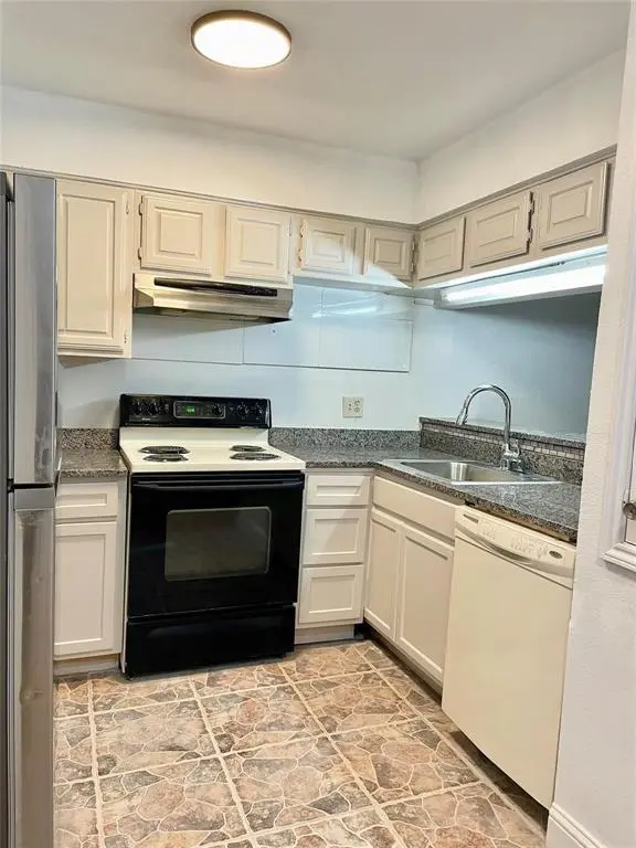 8545 Midpark Road #11, Dallas, TX 75240