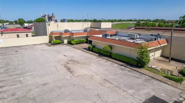 2615 Crockett Street, Greenville, TX 75401