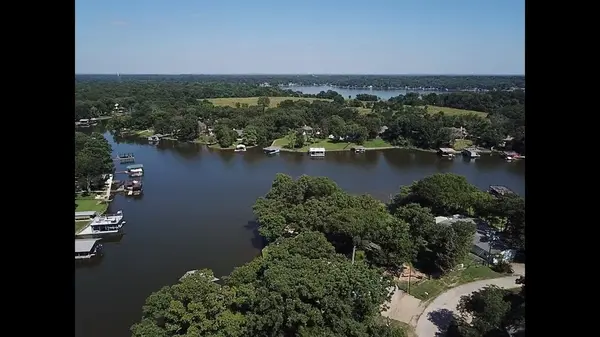 114 Navarro Drive, Mabank, TX 75156