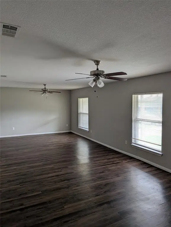 4804 Trail Lake Drive, Fort Worth, TX 76133