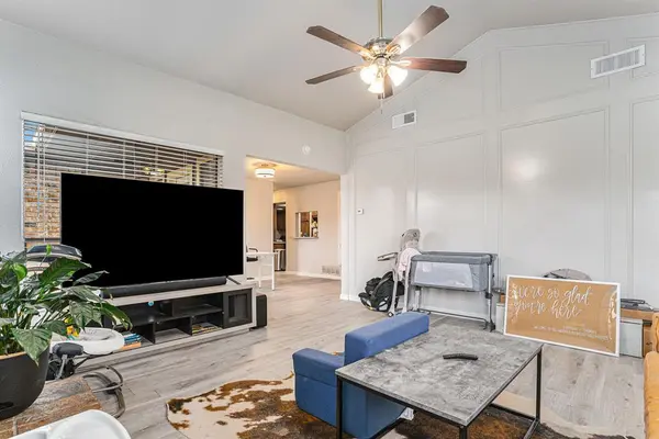 2201 Jackson Circle, Carrollton, TX 75006