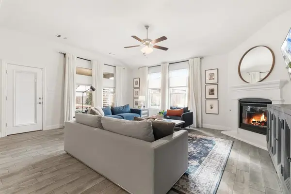 10408 Table Bluff Street, Aubrey, TX 76227