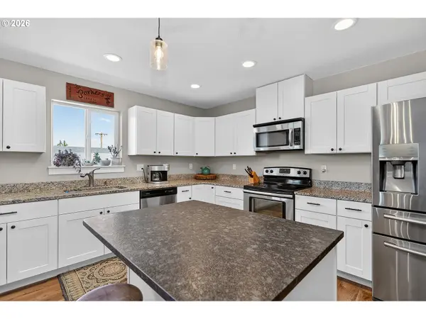 2325 E 16TH ST, The Dalles, OR 97058