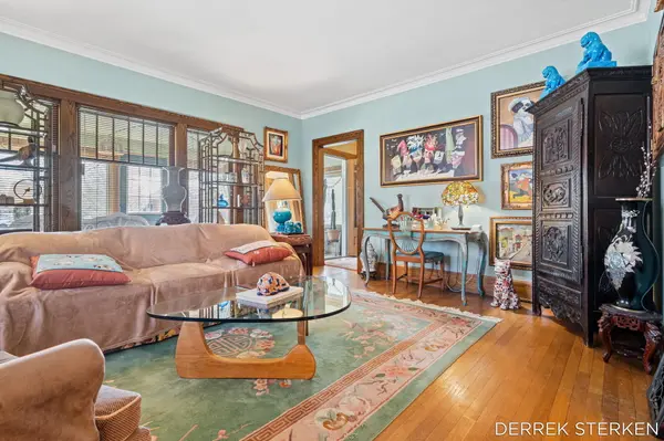 43 E Main AVE, Zeeland City, MI 49464